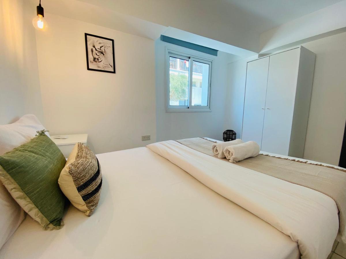 Serena'S 2-Br Apartment In Lárnaka Eksteriør bilde